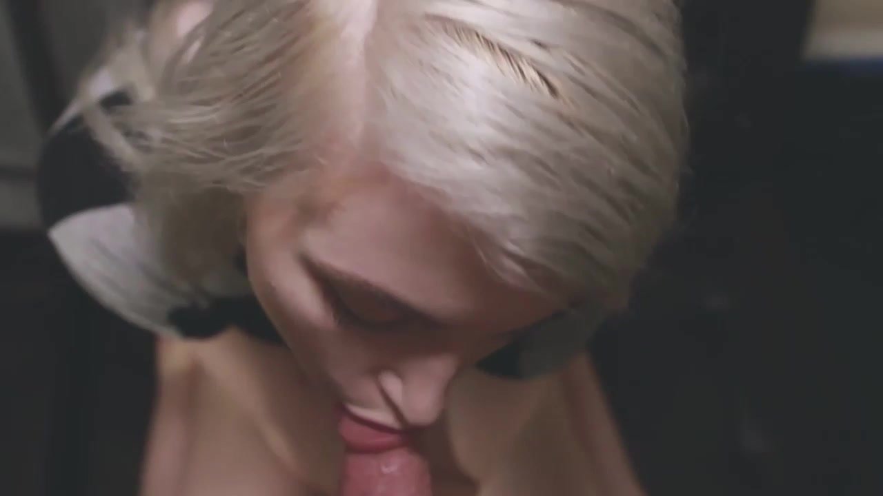 Cute platinum blonde girl is an expert in sucking cock and tasting cum bilde